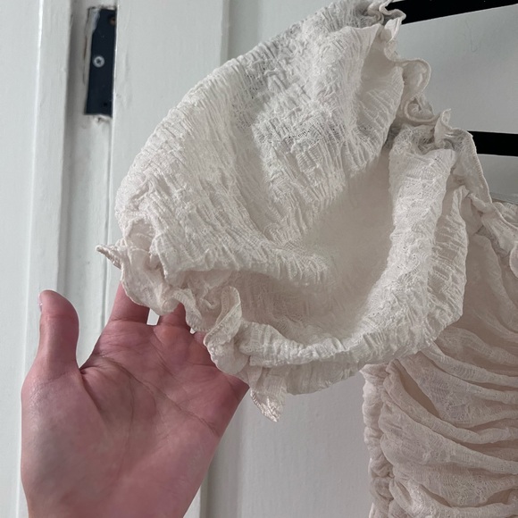 Stylenanda Ruched Lace Top - Picture 4 of 6